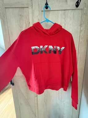 DKNY Sport Cropped Hoodie Ombre Logo Size XS – NWT